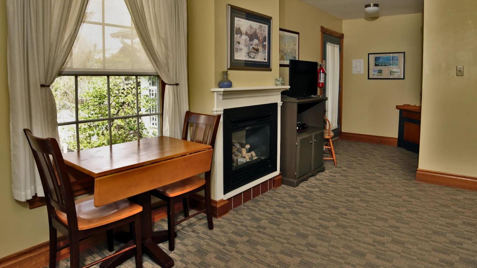 Kettle Creek Inn Порт Стенли Екстериор снимка