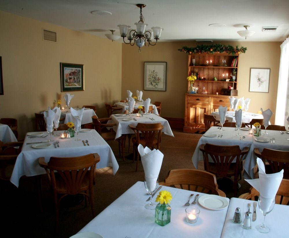 Kettle Creek Inn Порт Стенли Екстериор снимка