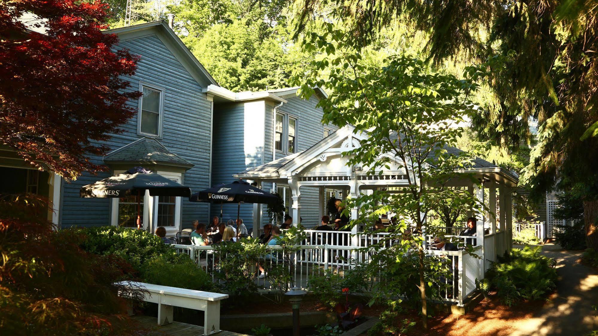 Kettle Creek Inn Порт Стенли Екстериор снимка
