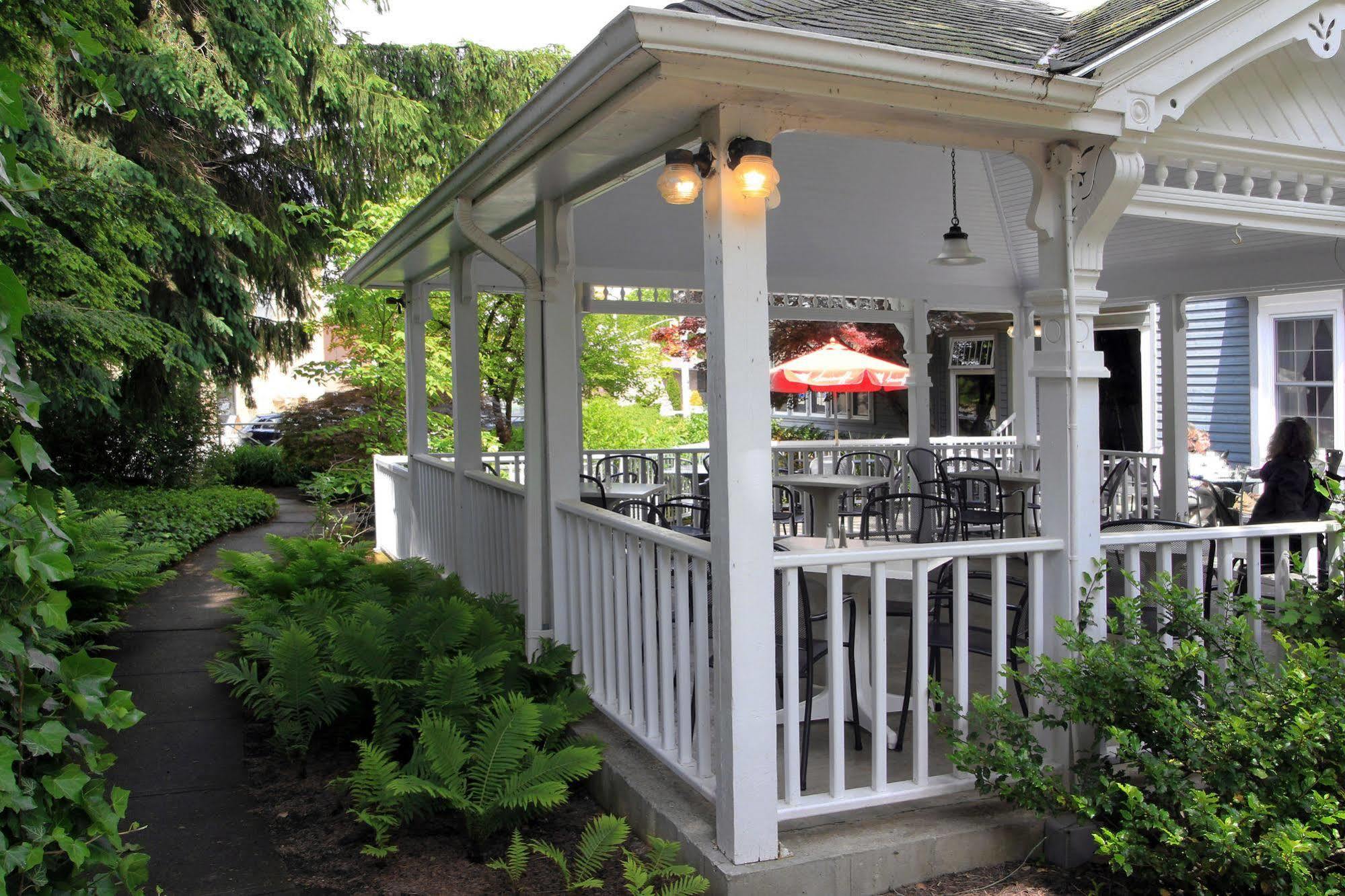 Kettle Creek Inn Порт Стенли Екстериор снимка